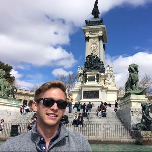 Meet your Posher, Zac